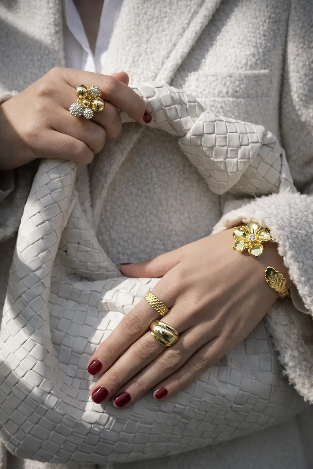 IOAKU Berry Sparkle Maxi ring gull justerbar