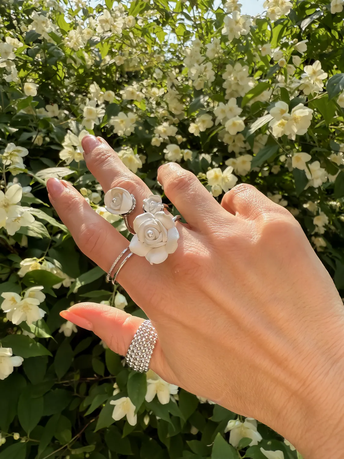 IOAKU Fleur Blanche Multi ring gull hvit blomst str 7