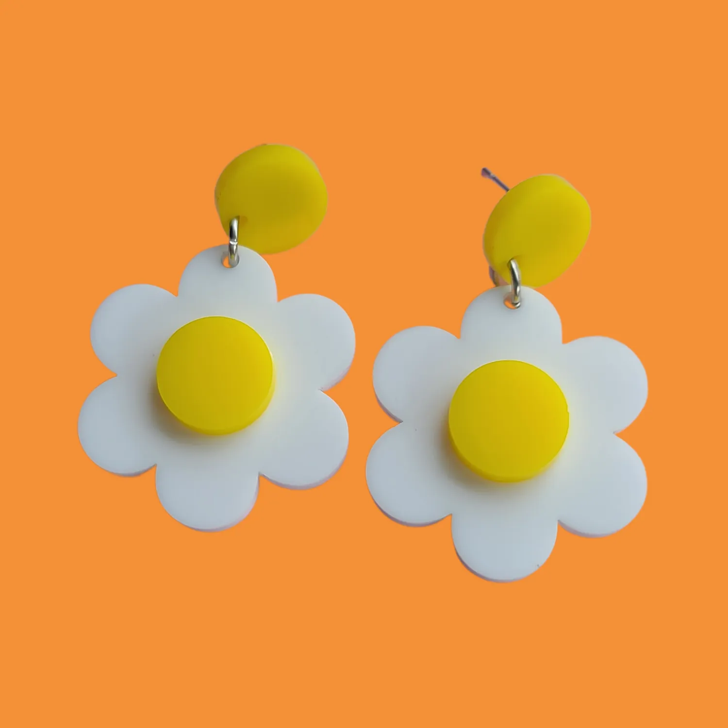 MiniKitty Simple White Yellow Daisies øredobber