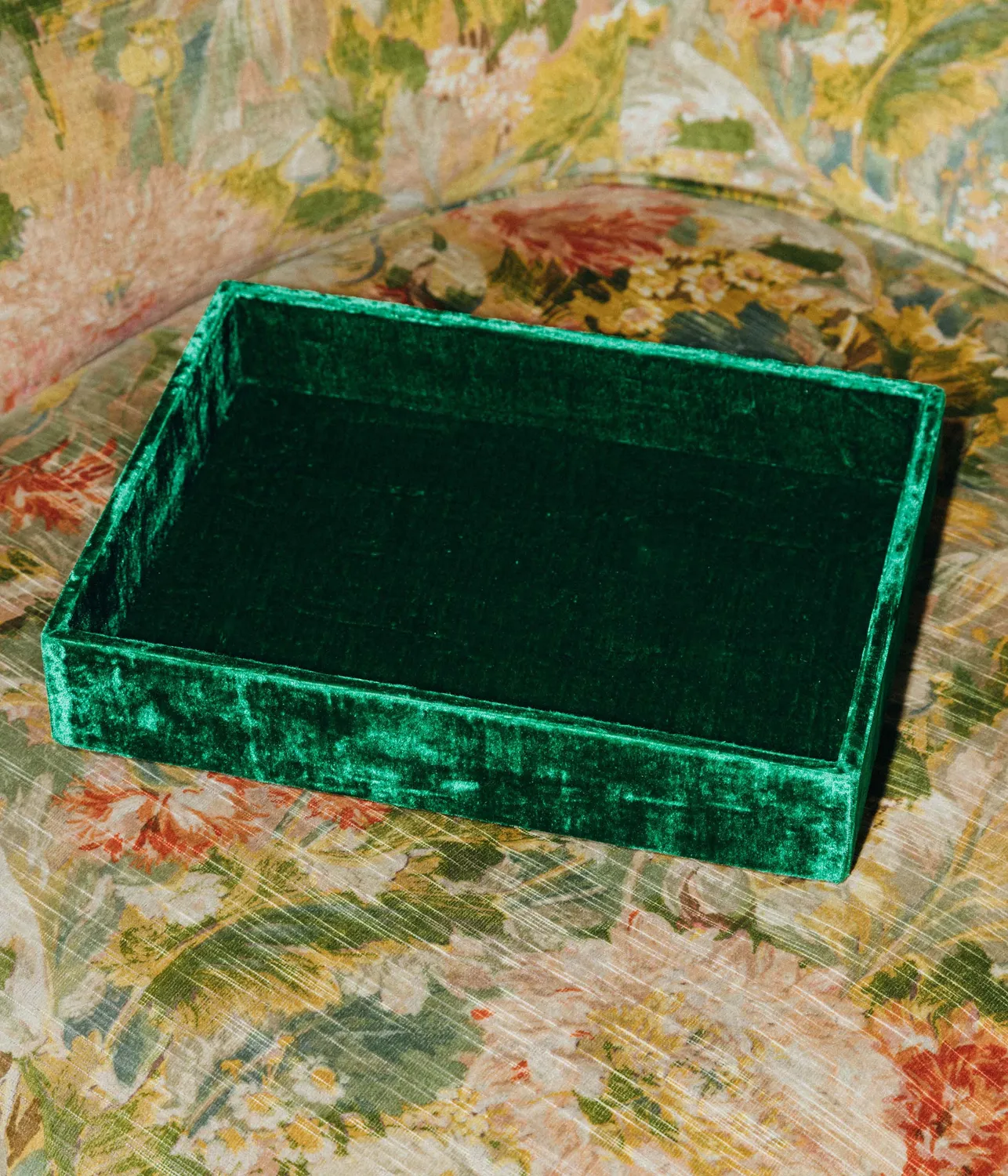 Loren Hope smykkebrett fløyel Emerald med rom