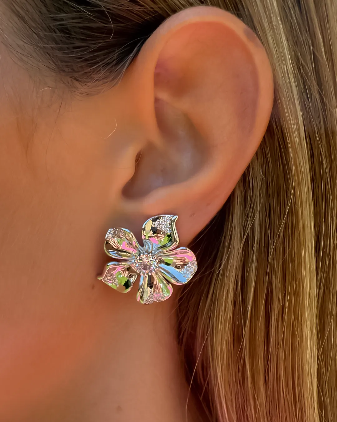IOAKU La Fleur Crystal Stud øredobber hvit nikkelfri