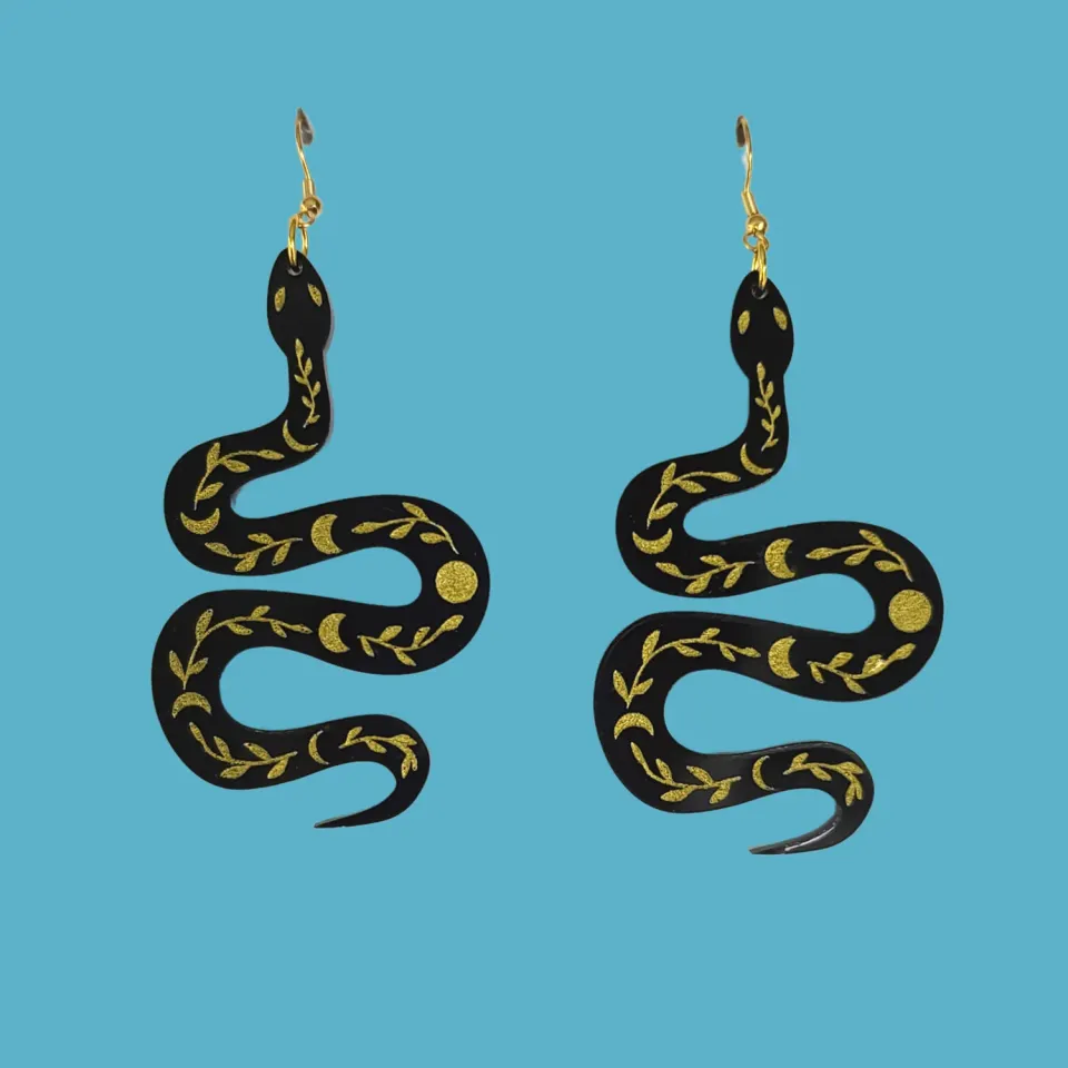 MiniKitty Celestial Snakes øredobber gulldetaljer