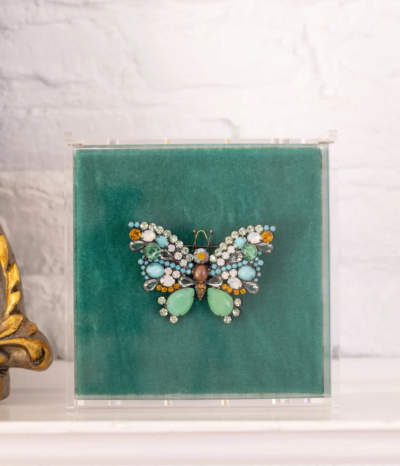 Loren Hope Large Butterfly in Pacific Opal / Turquoise / White Opal brosje