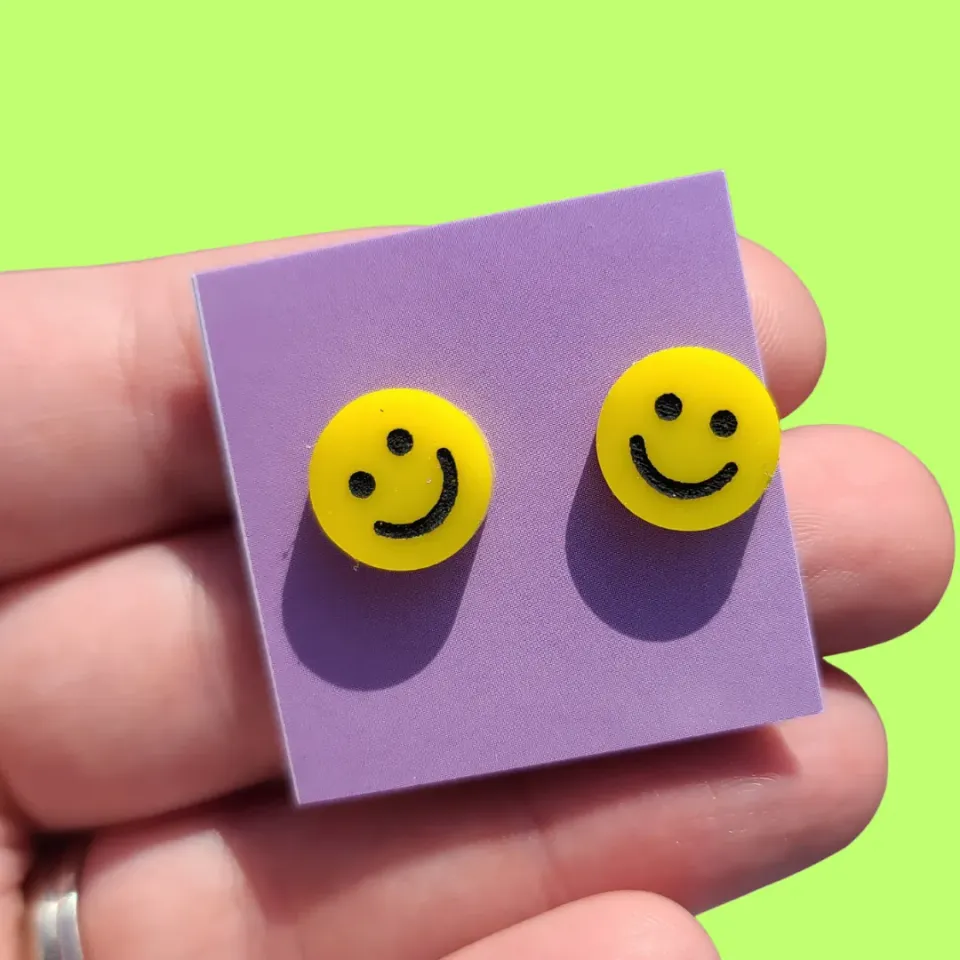 MiniKitty Smiley Studs øredobber gule små hypoallergene