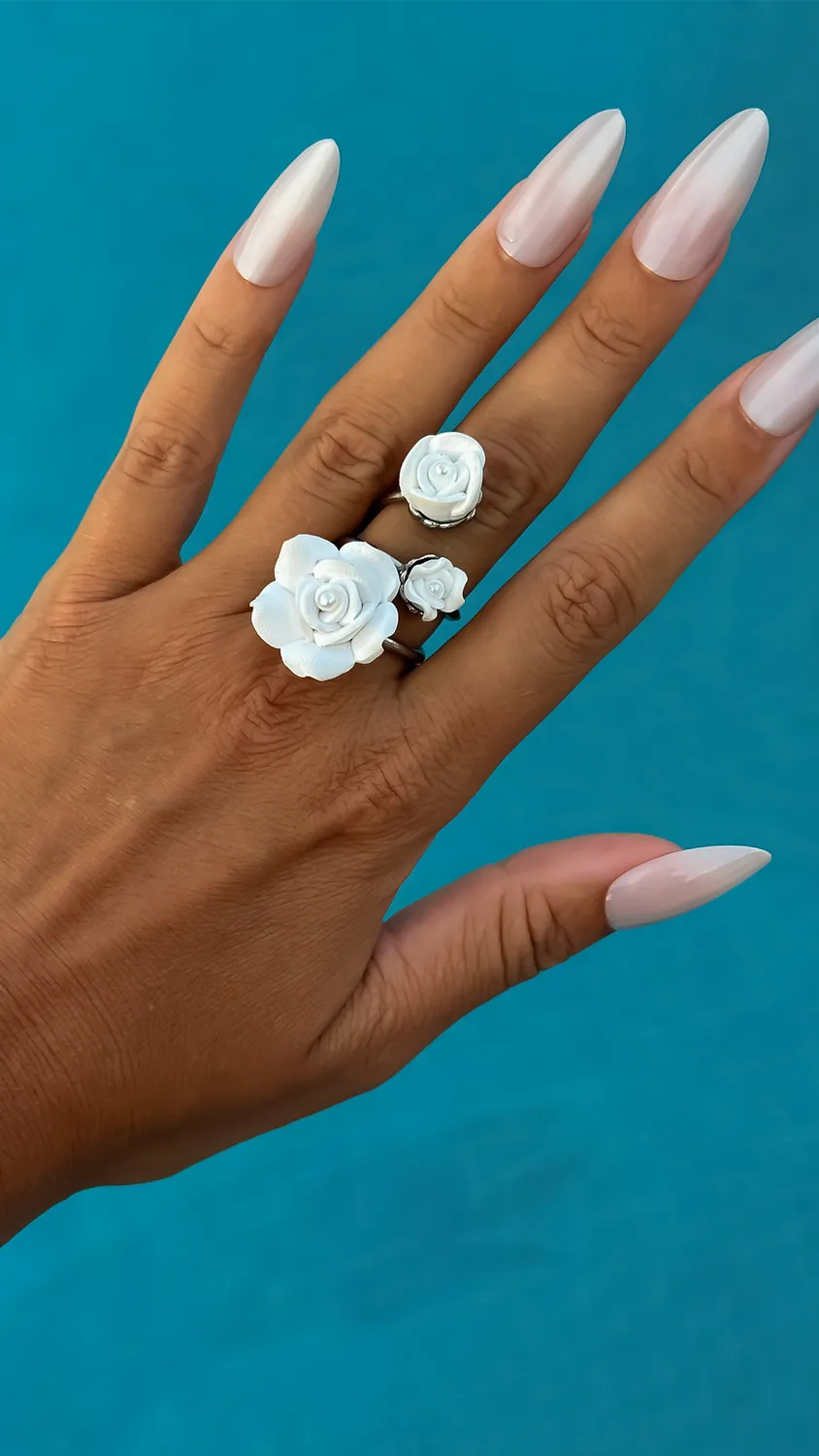 IOAKU Fleur Blanche Multi ring gull hvit blomst str 7