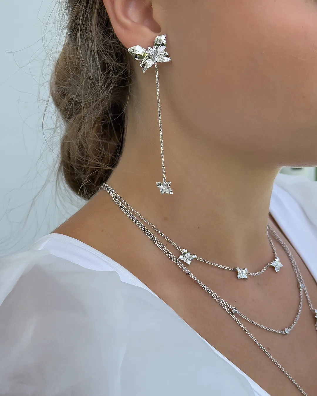 IOAKU Hanging Papillon Crystal øredobber gull sommerfugl