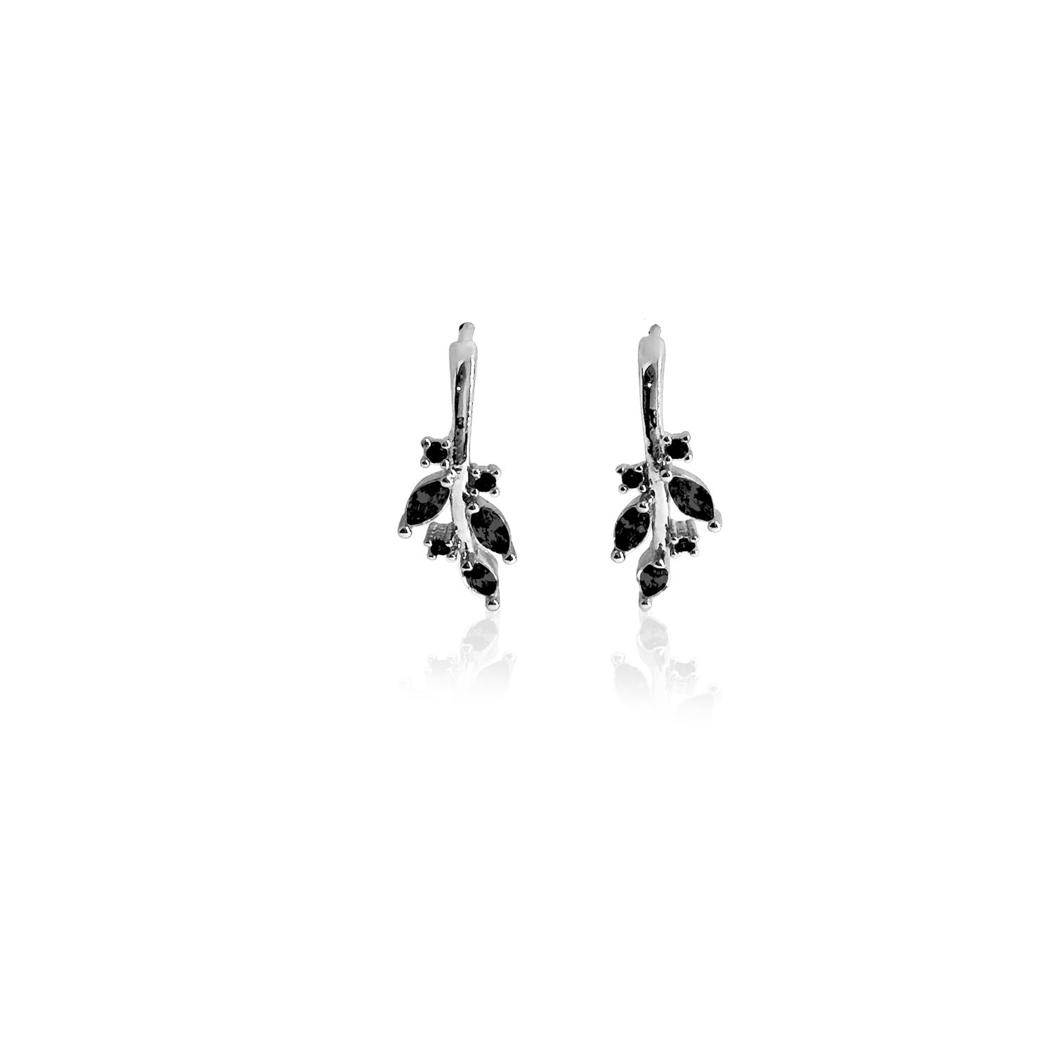IOAKU Multi Wing Loop øredobber svart vingemønster