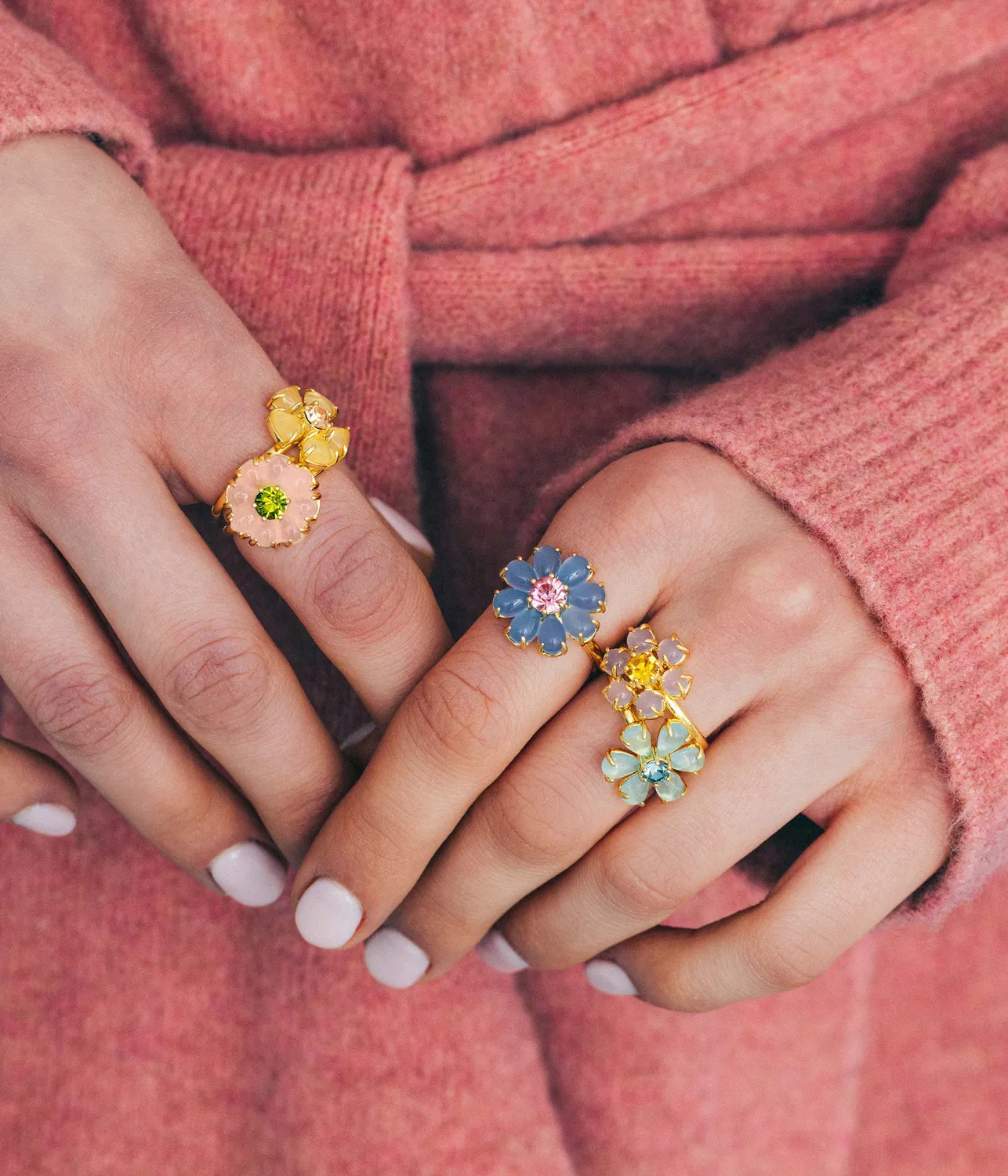 Loren Hope Emeline Flower ring gul str 6-8