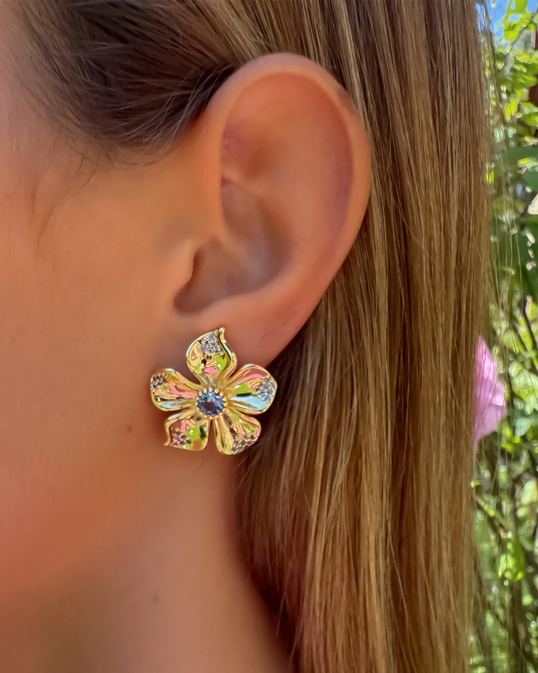 IOAKU La Fleur Crystal studs øredobber blå gull