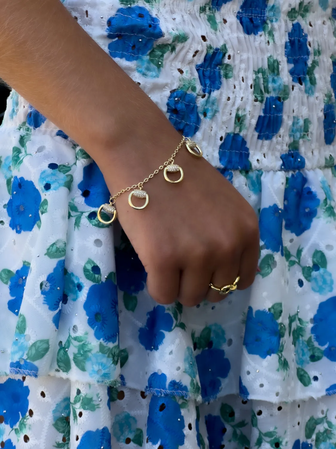 IOAKU Horsebit Charm Sparkle armbånd gull