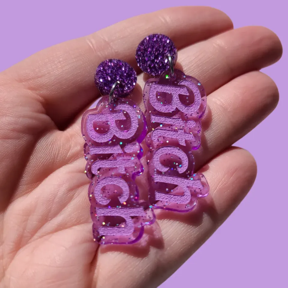 MiniKitty Bitch øredobber valentine tekst