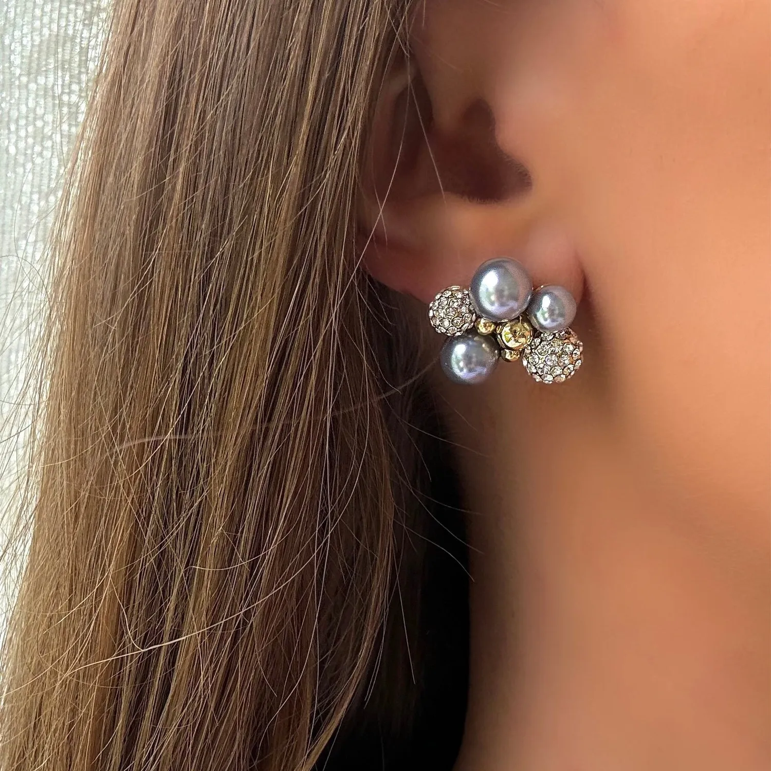 IOAKU Berry Pearl Sparkle Studs øredobber lyseblå nikkelfri