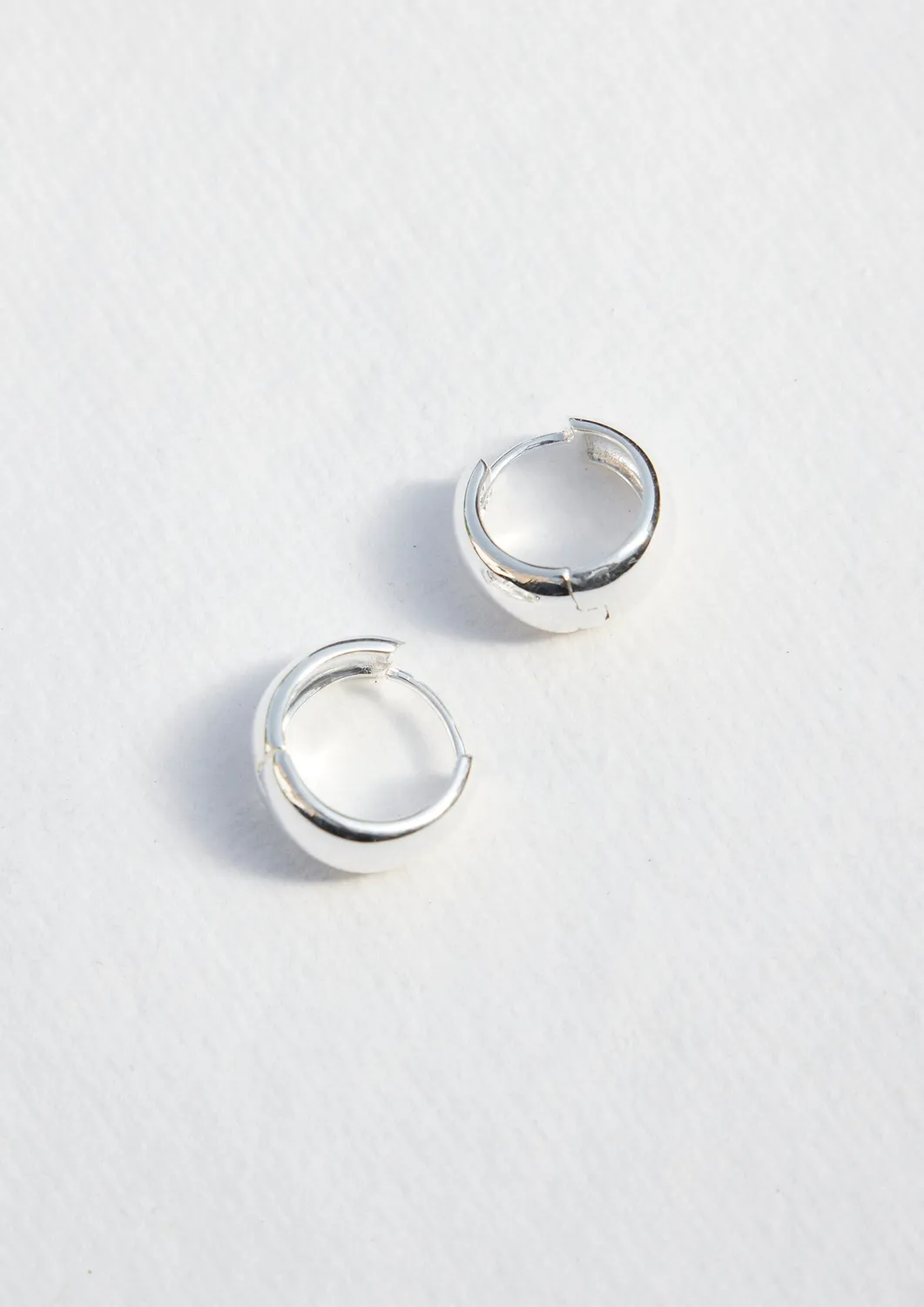Studio Bille Curved Form øredobber sølv 1,5 cm par