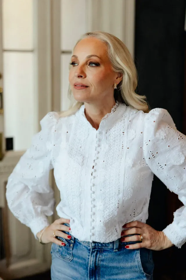 Janne Formoe Bunadsblusen bluse Bright White bomull