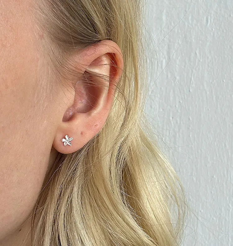 Wos Lil flower stud singeløredobb sølv