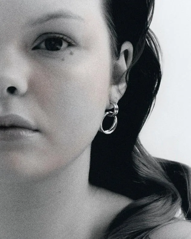 Wos Up Fiona øredobber sølv 2,4 cm hoop