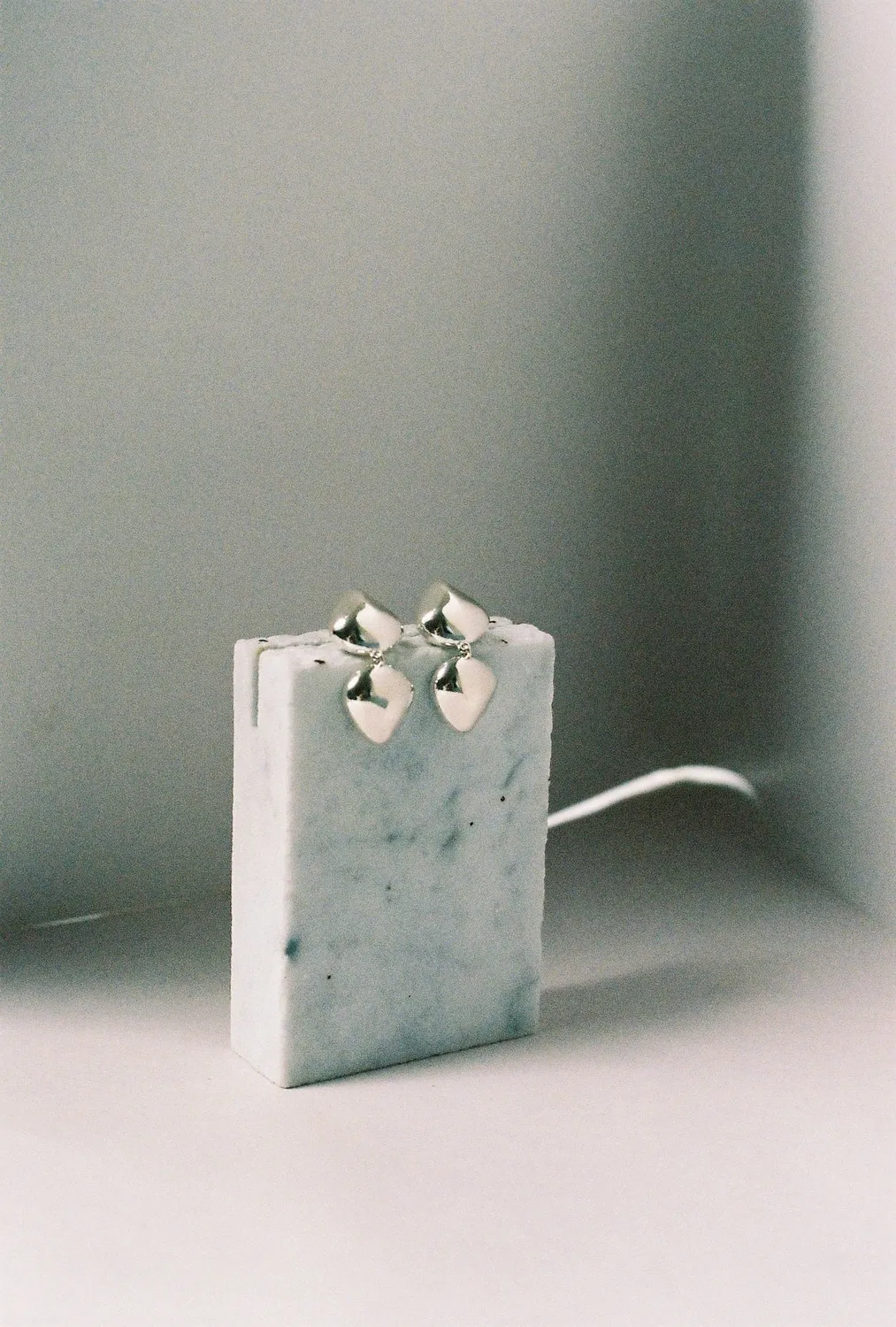 Studio Bille Seren øredobber sølv 4 cm hjerter