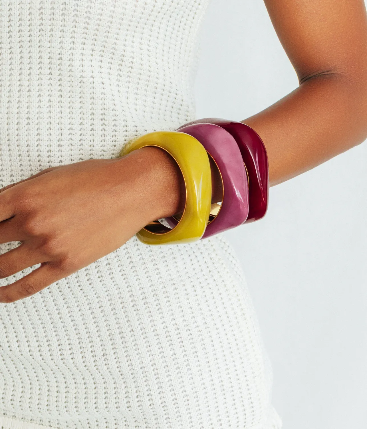 Loren Hope Paloma armring Oxblood resin bangle