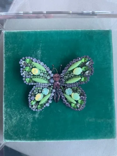 Loren Hope Large Butterfly brosje violet unik