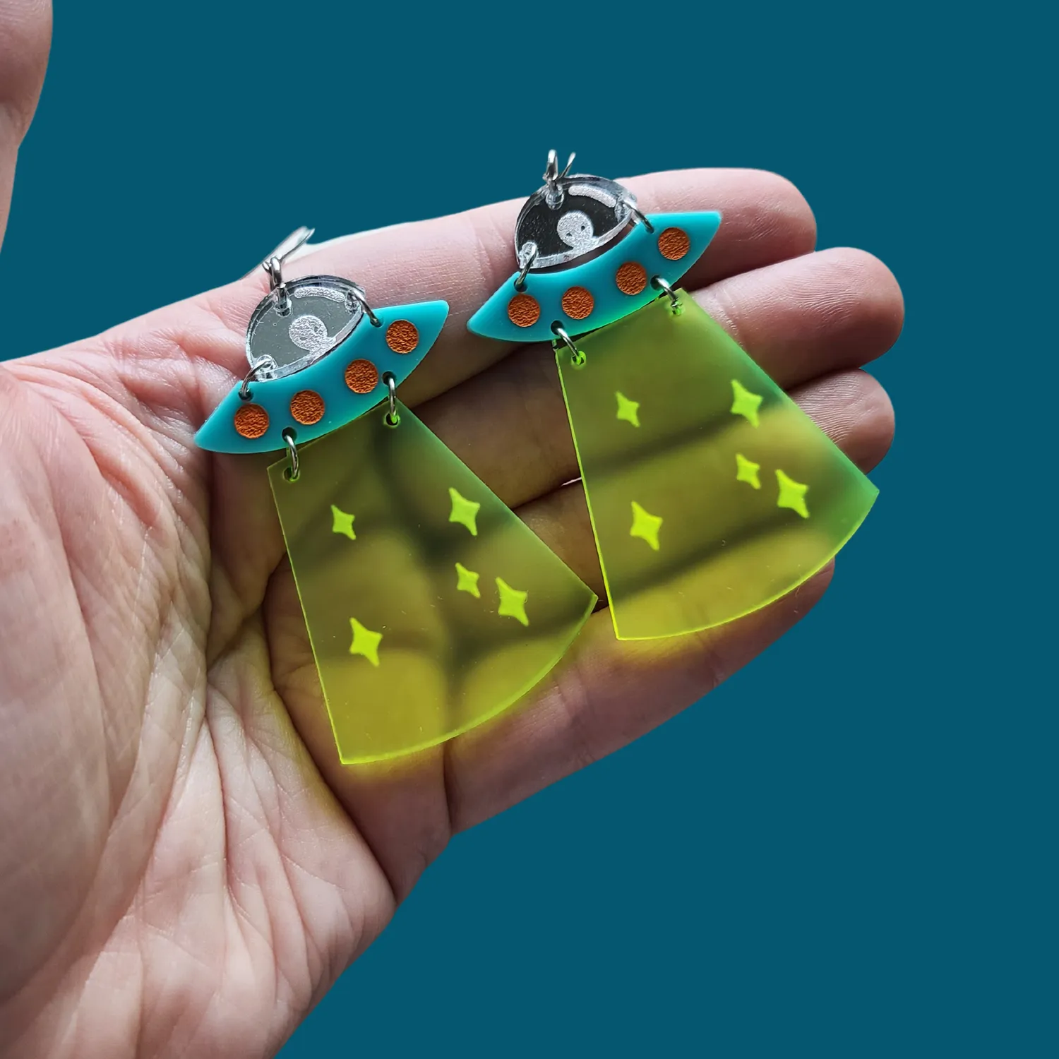 MiniKitty Alien Spaceship øredobber akryl romskip