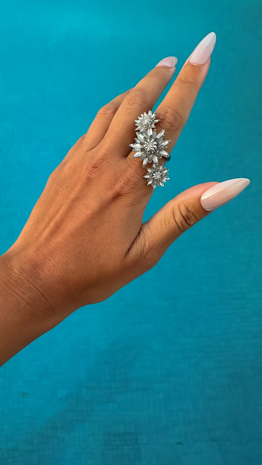 IOAKU Dahlia Multi ring gull stål str 7