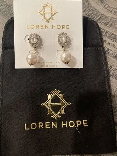 Loren Hope Tatiana Pearl øredobber Crystal perle