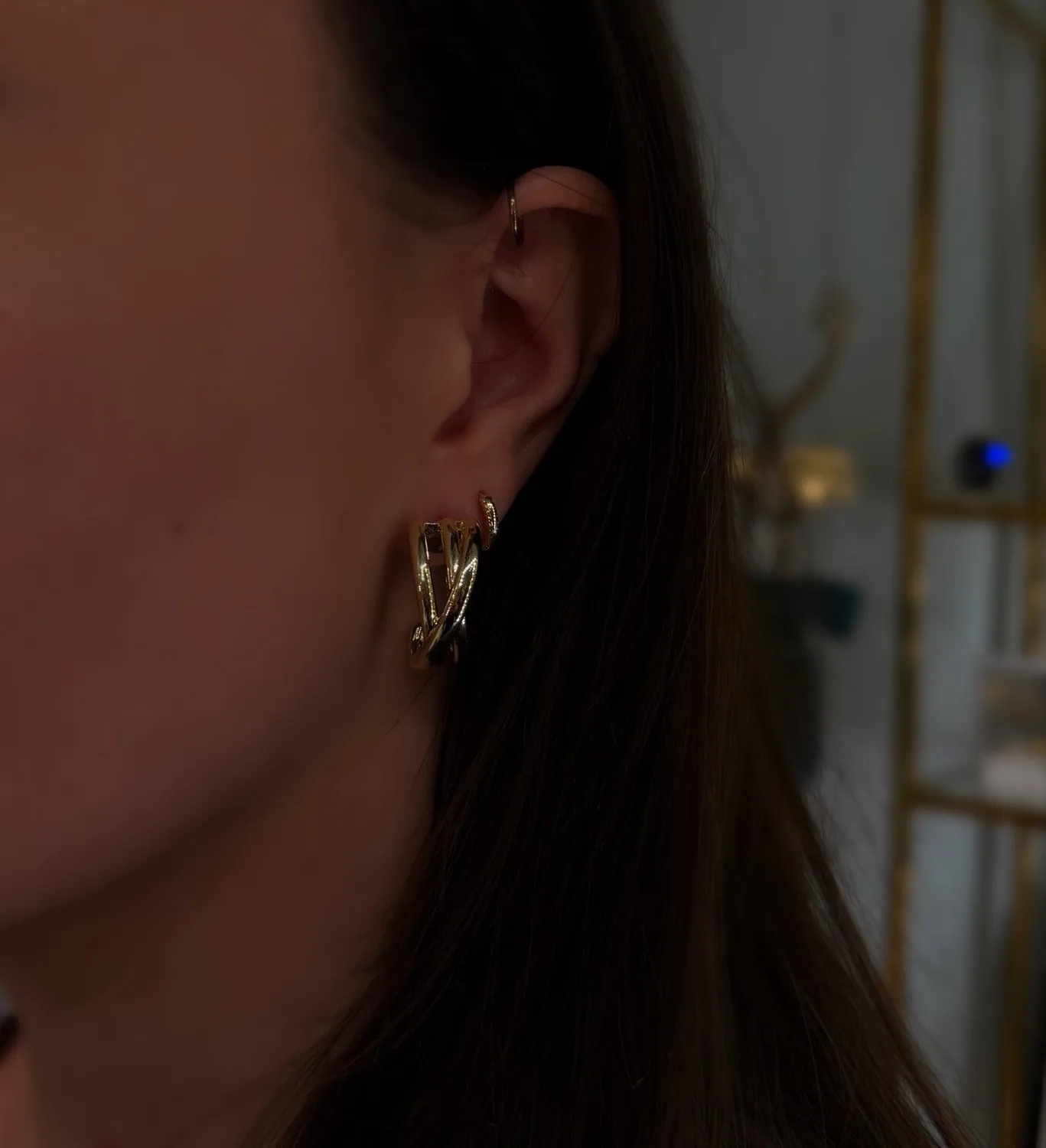 IOAKU Astrid Loop øredobber gull lett messing