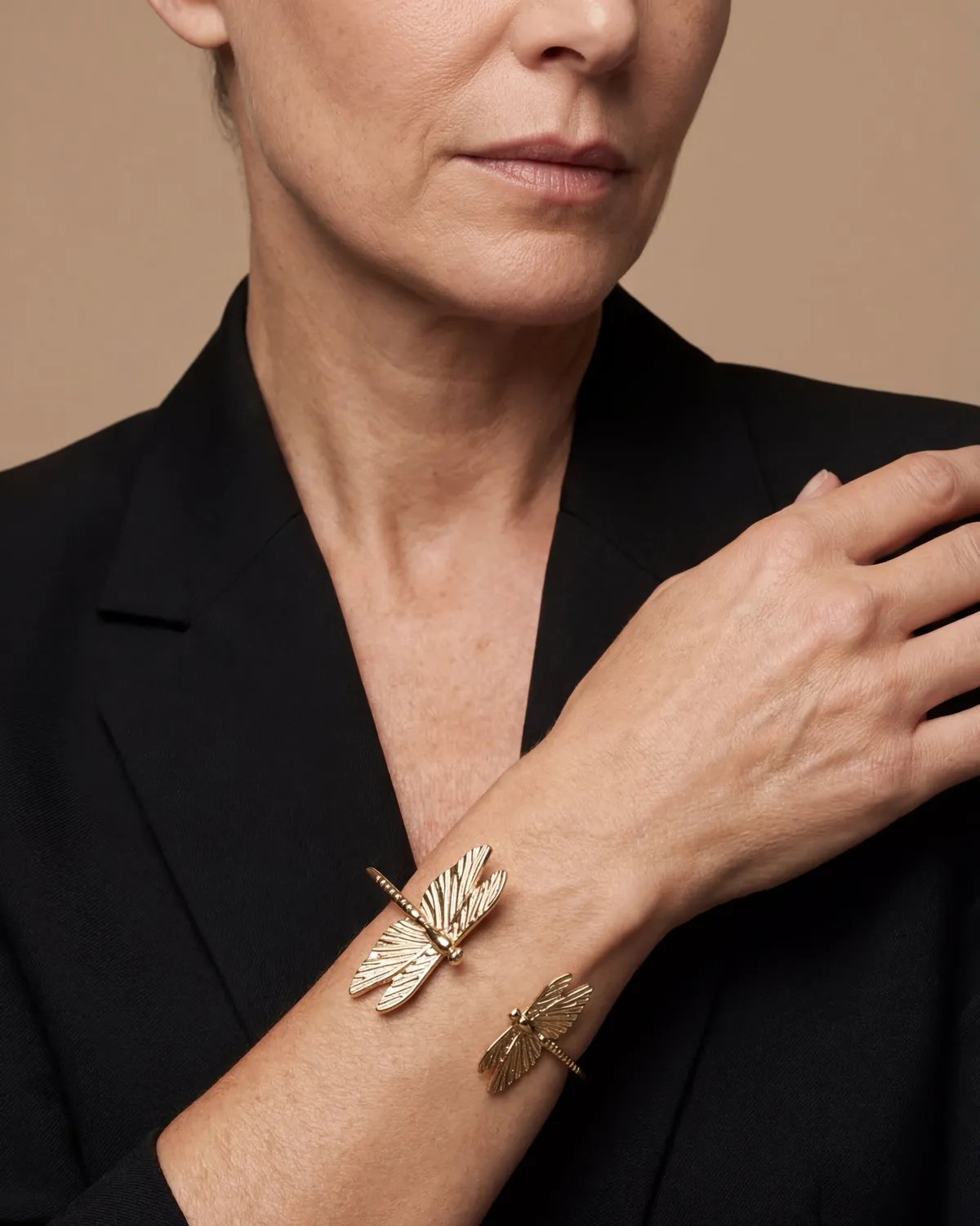 IOAKU Dragonfly Cuff armbånd gull 15 cm statement