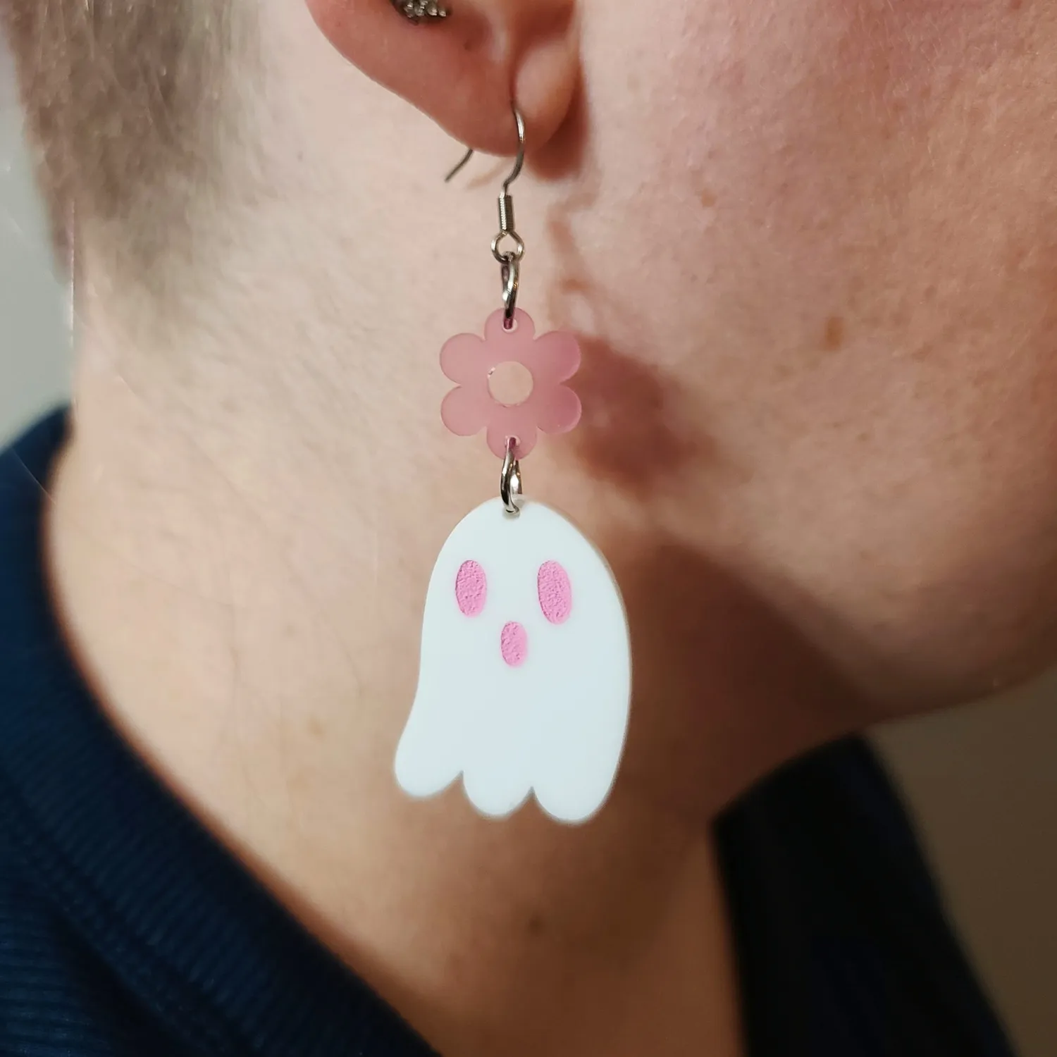 MiniKitty Purple Ghosties øredobber gull akryl