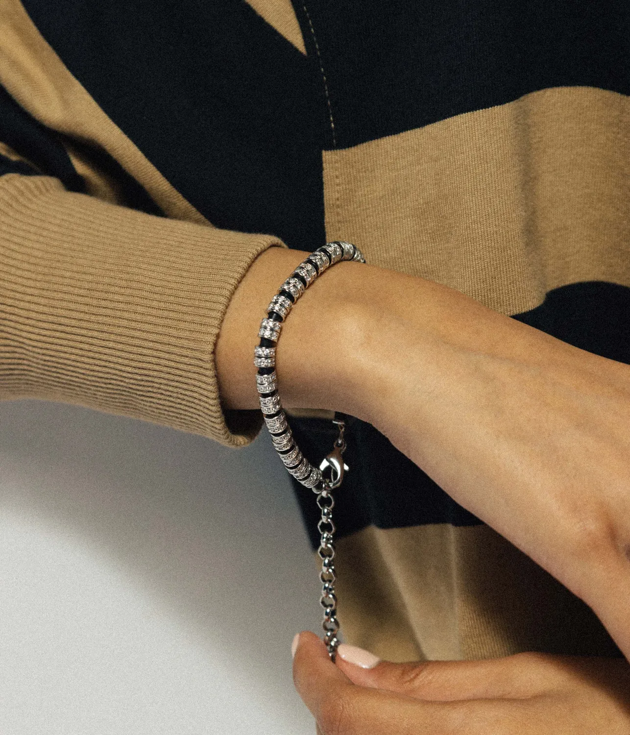Loren Hope Manon armbånd svart 17,8 cm krystall
