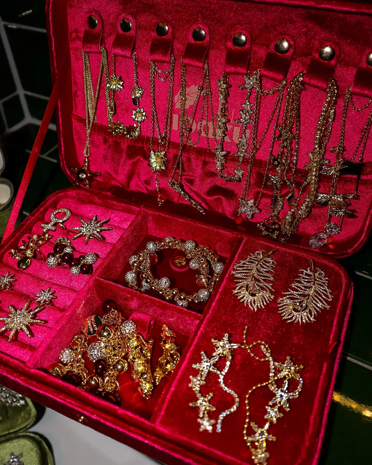 IOAKU Jewelry Box smykkeskrin rød fløyel