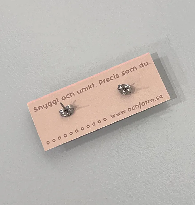 Wos Och Form Knutar Small øredobber lilla 1 cm leire
