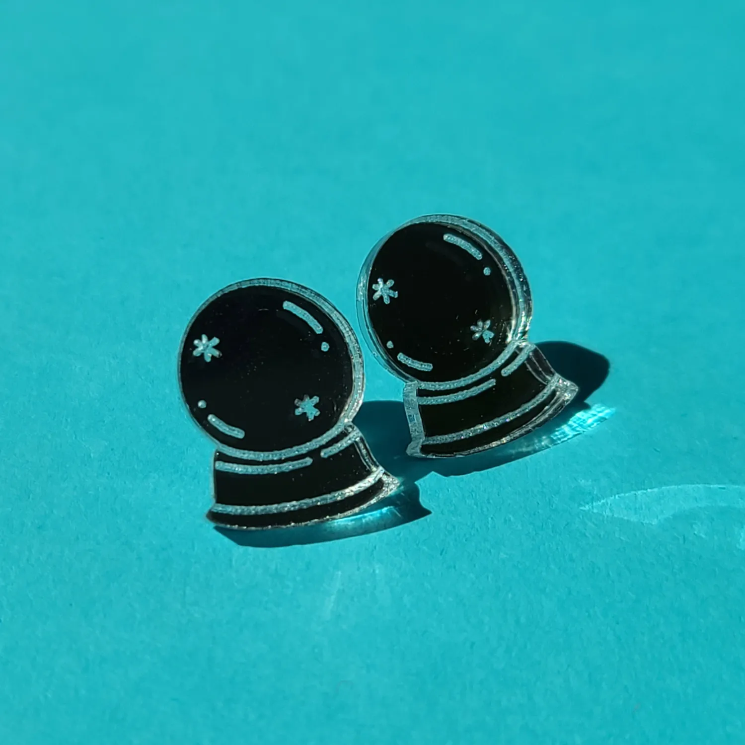 MiniKitty Crystal Ball Mirror Studs øredobber speil