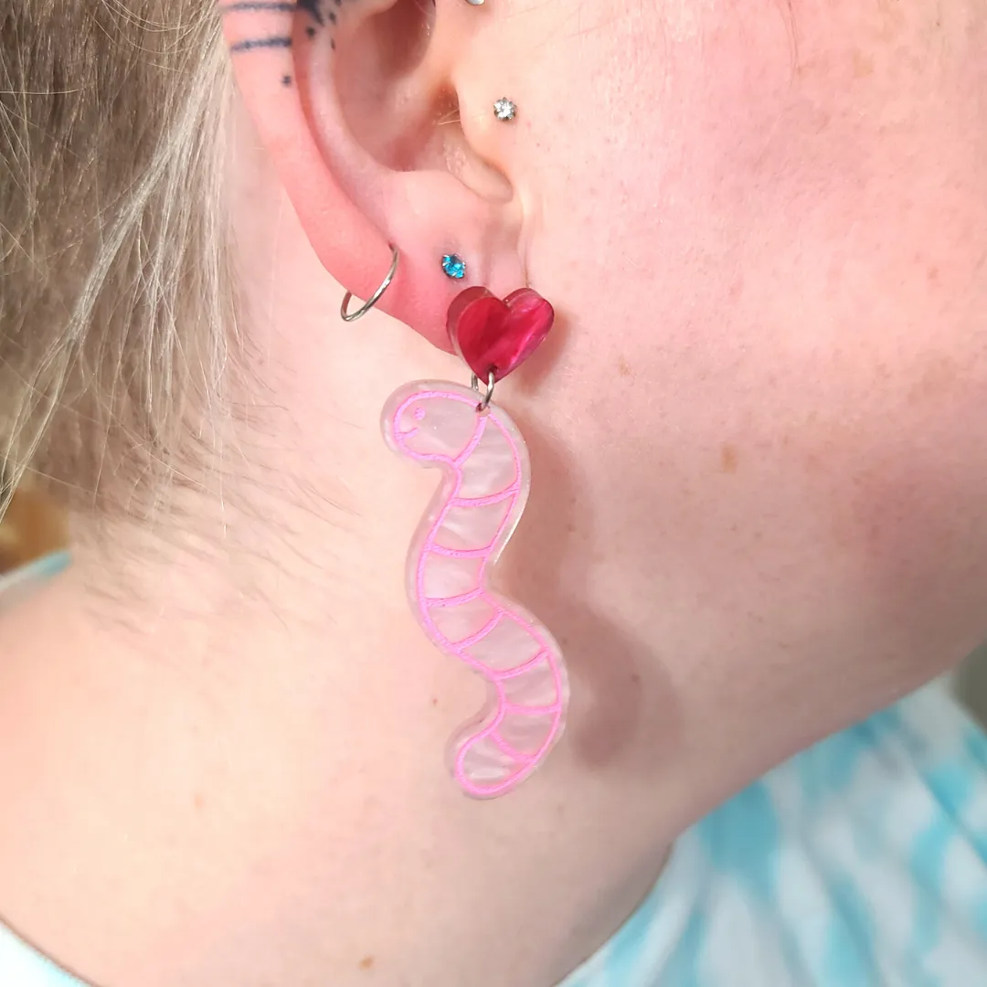 MiniKitty Worms in Love øredobber akryl valentine
