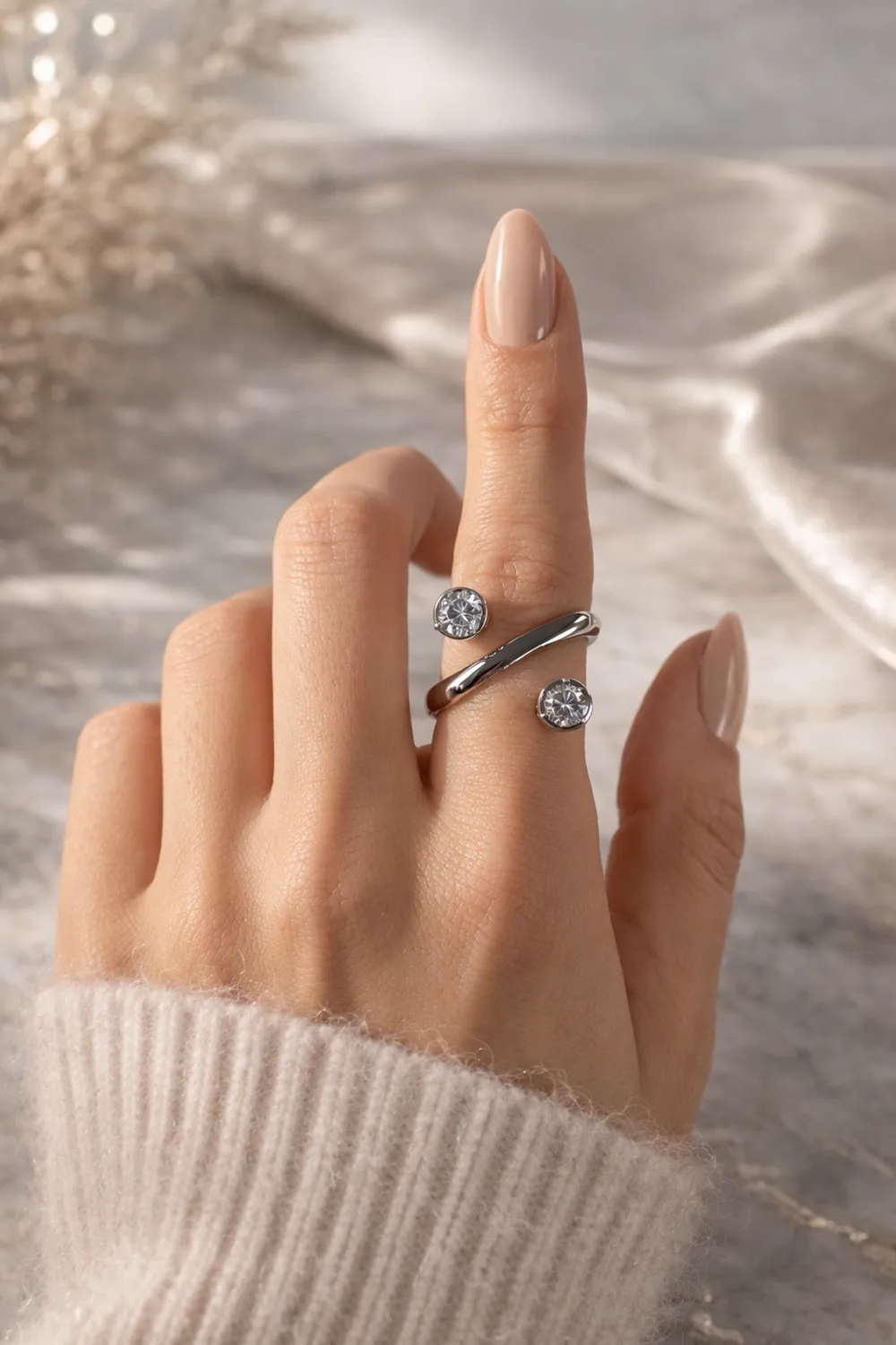 IOAKU Linear Crystal Luxury ring gull str 7