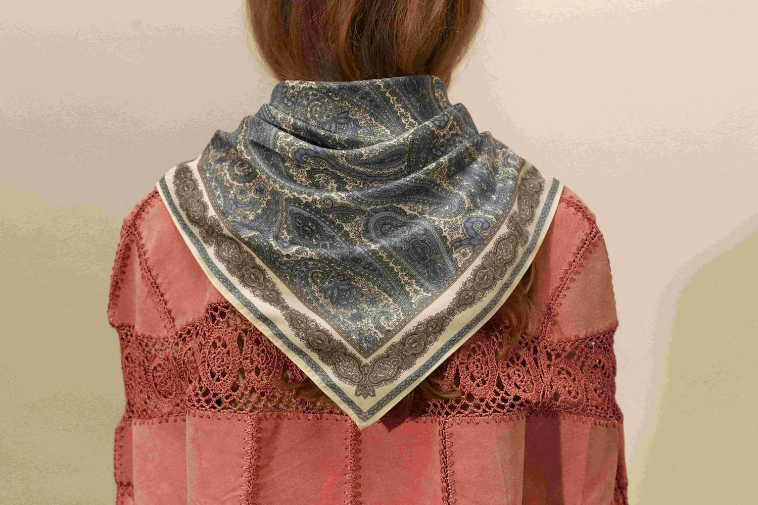 Wos Torino skjerf blå hvit paisley
