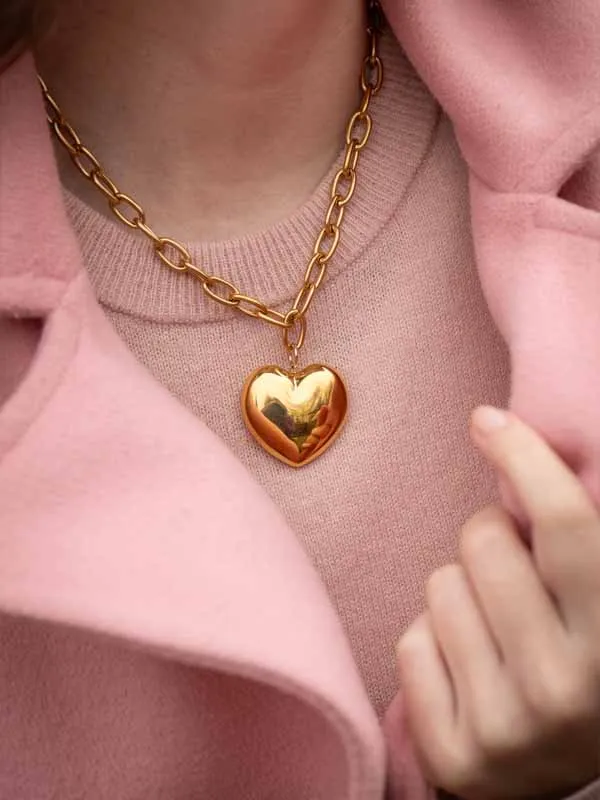 pfg Stockholm Big Heart halskjede gull hjerte