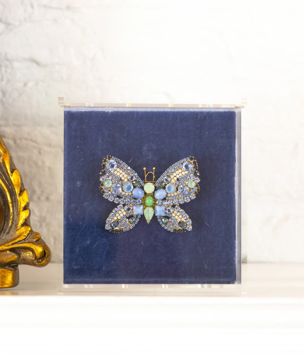 Loren Hope Large Butterfly brosje Light Sapphire White Opal
