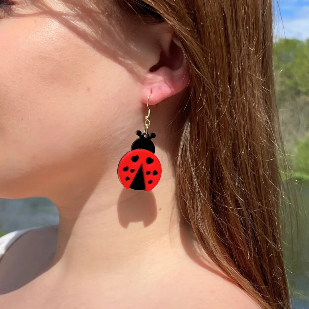 MiniKitty Ladybug øredobber akryl rød