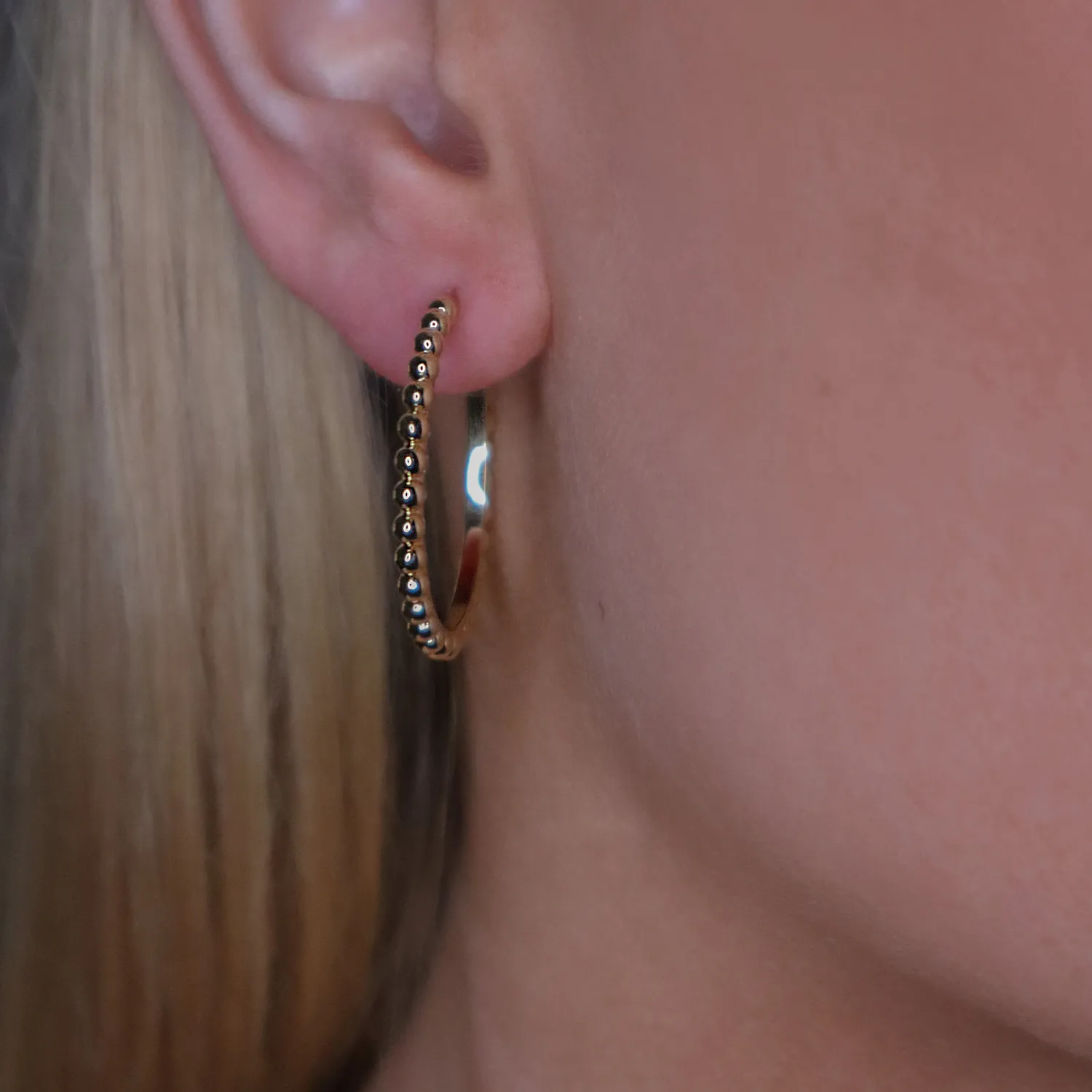 IOAKU Berry Midi Hoop øredobber gull 3,8 mm lette
