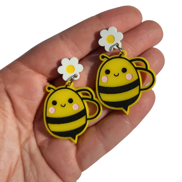 MiniKitty Spring Bees Daisy øredobber akryl gule