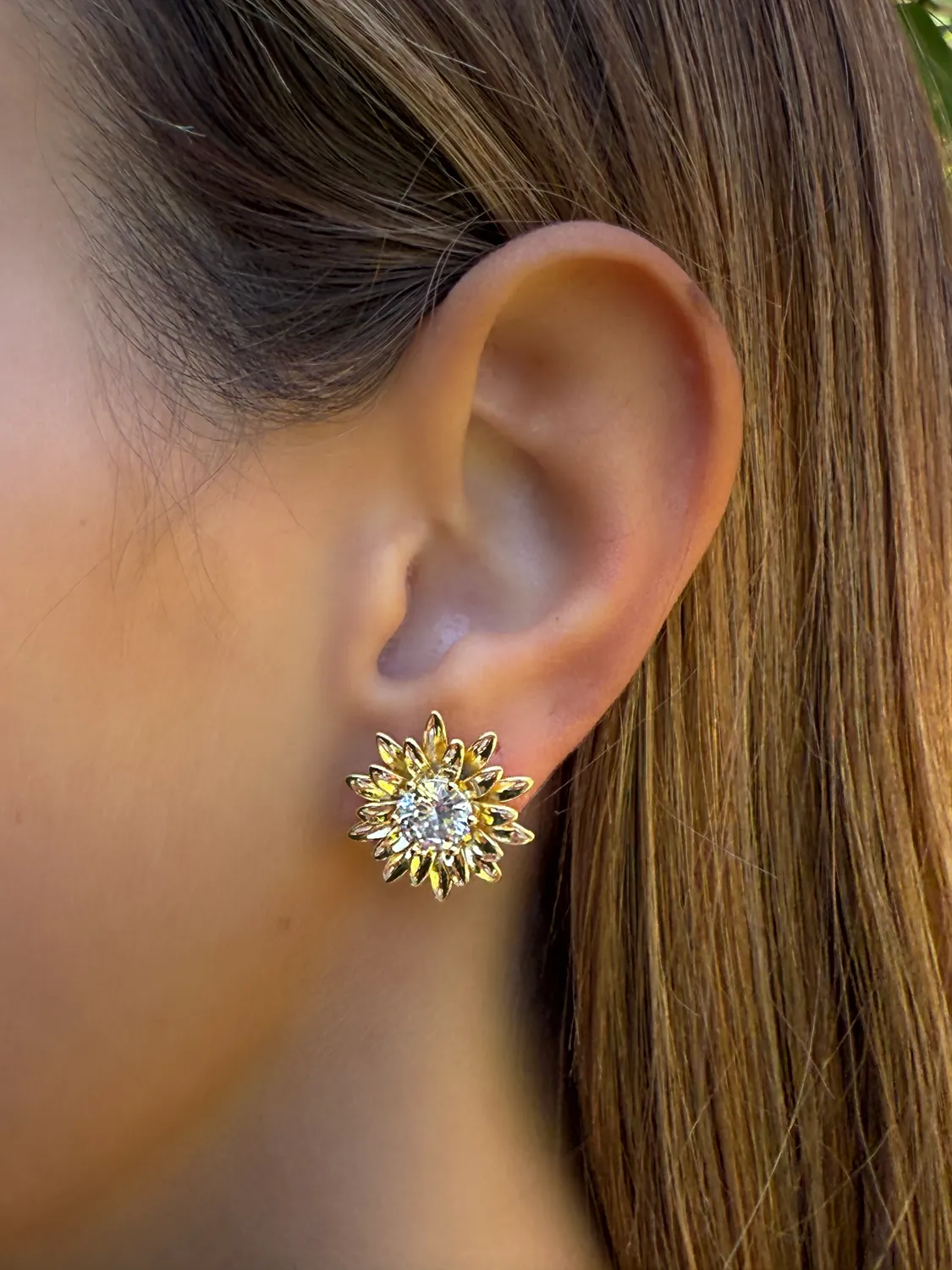 IOAKU Waterlily studs øredobber gull 2 cm