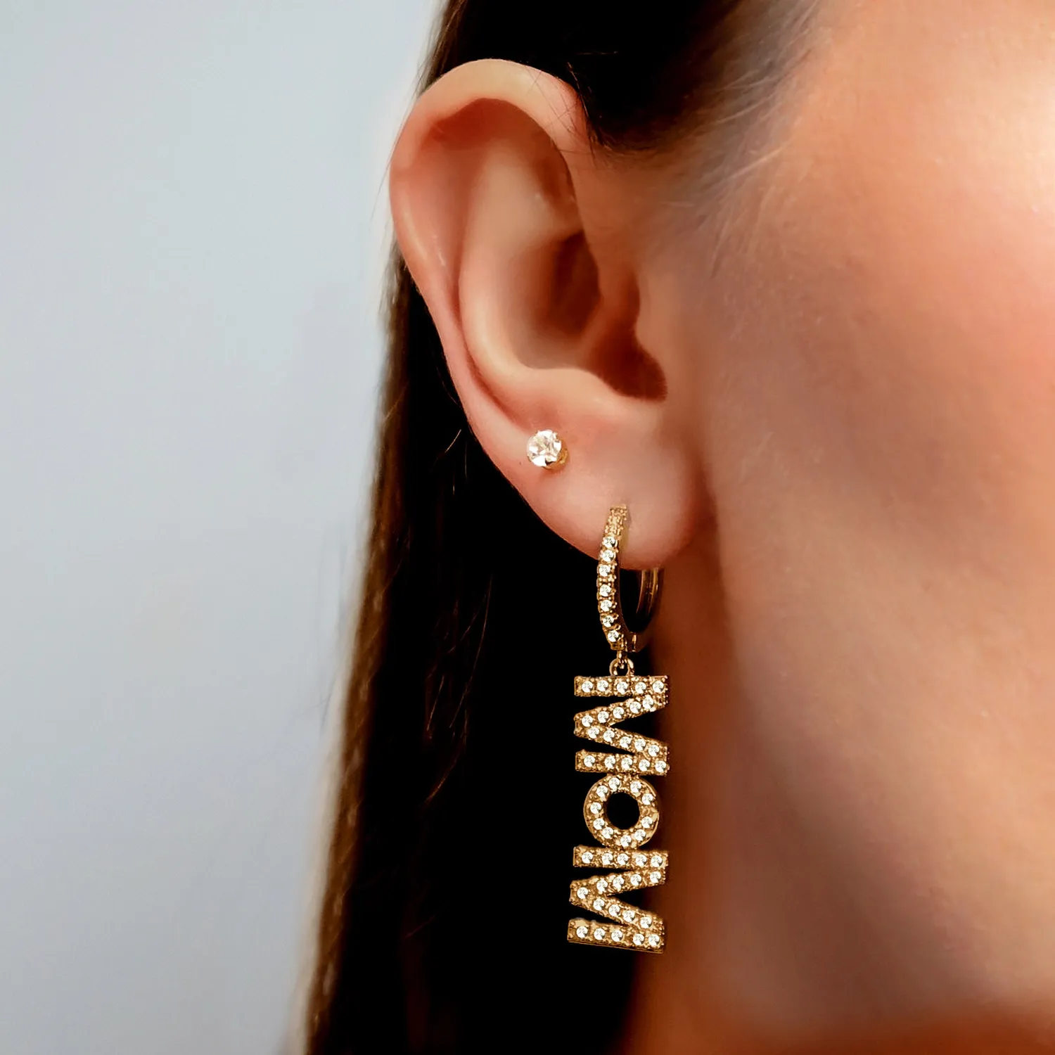 IOAKU Statement Mom hoops øredobber gull