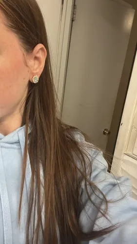 Loren Hope Tati Studs øredobber lyseblå 1,3 cm