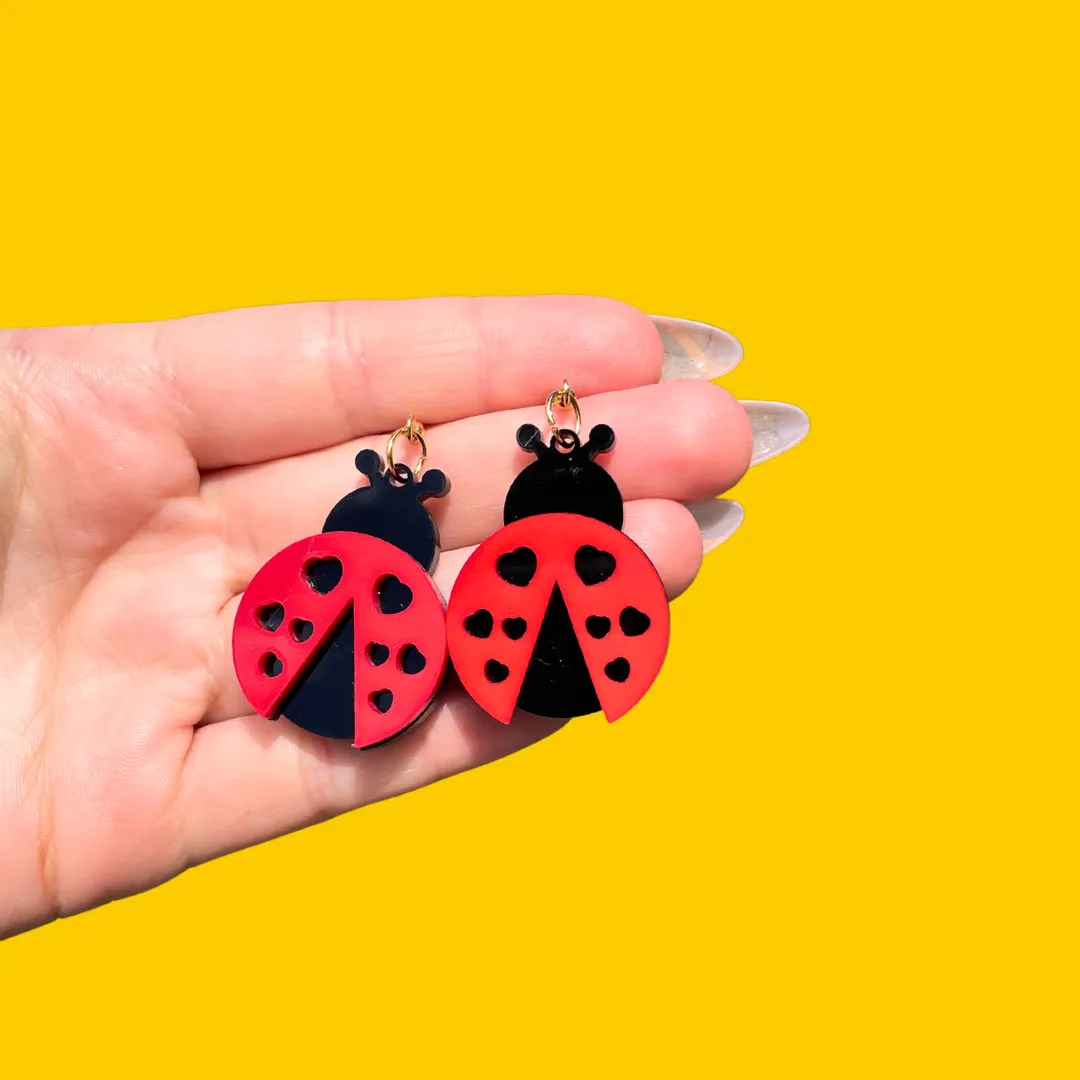 MiniKitty Ladybug øredobber akryl rød