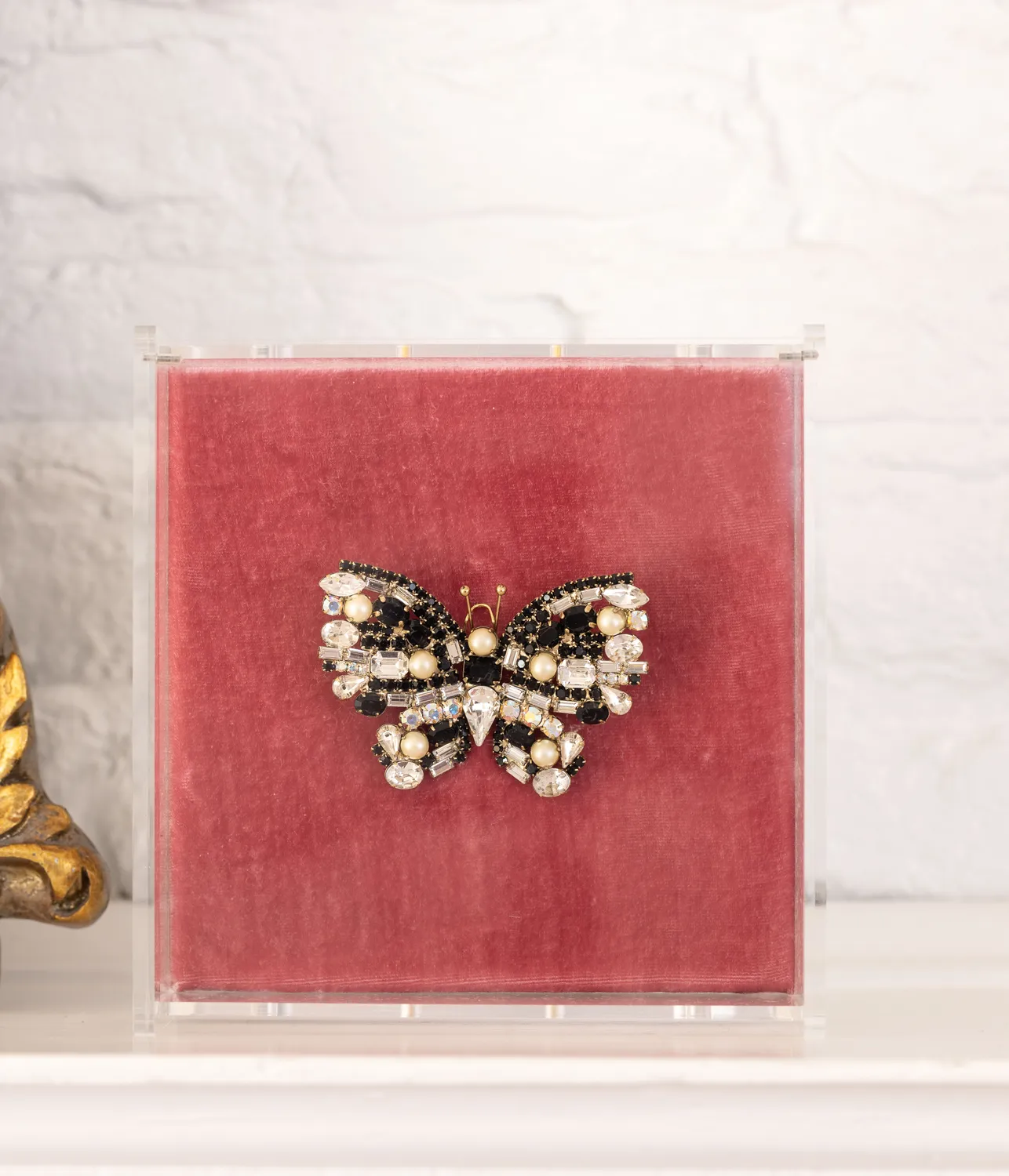 Loren Hope Medium Butterfly brosje Jet White Pearl medium