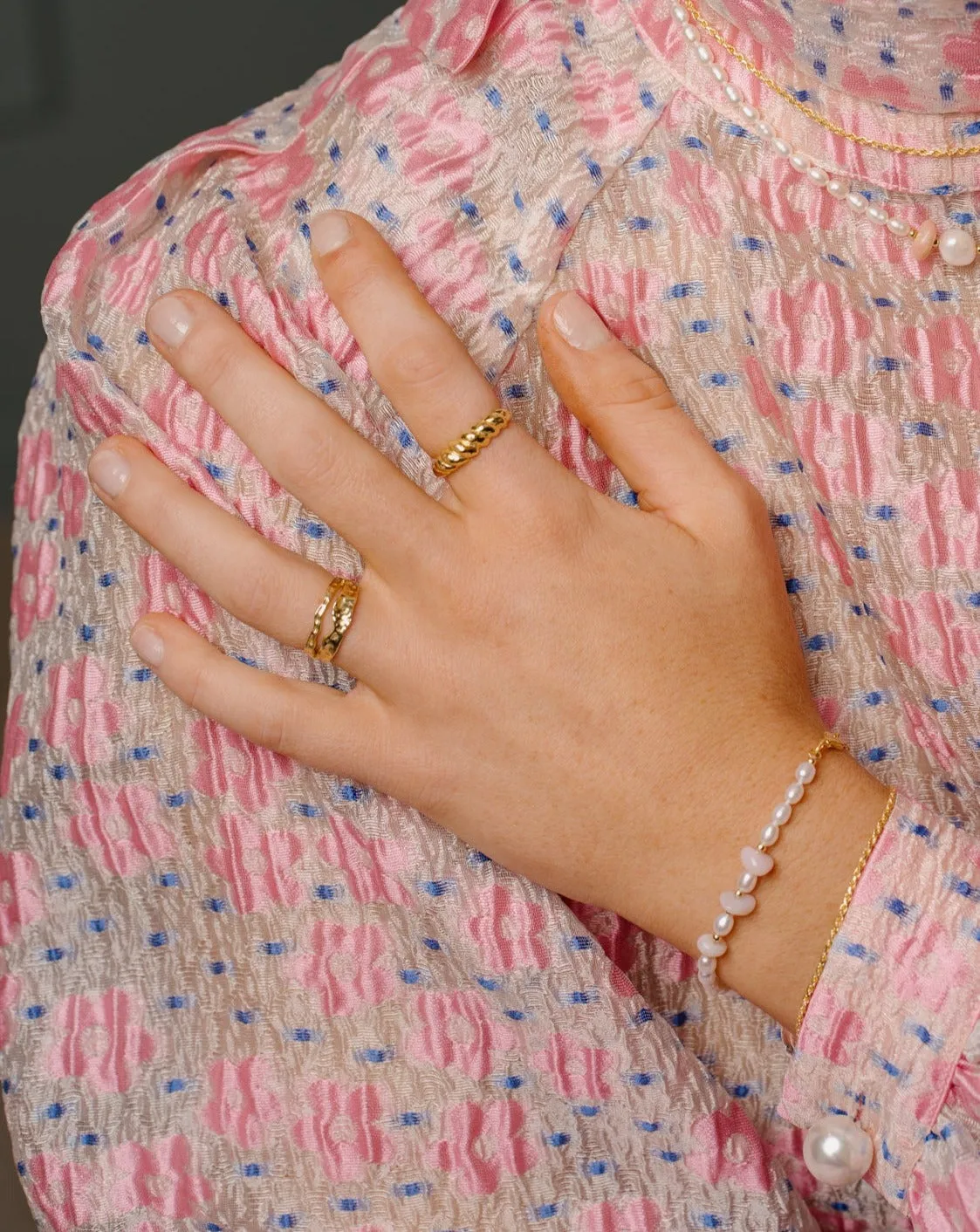 Wioga Peonia ring gull str 52 14 karat forgylt