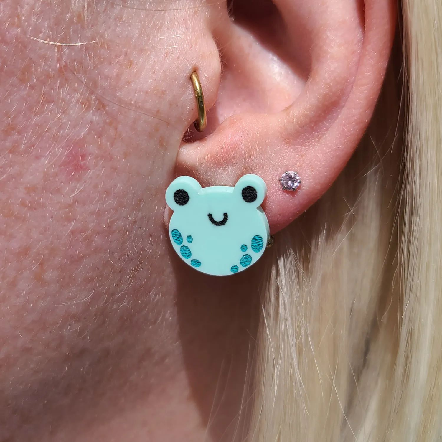 MiniKitty Tiny Frog Studs ørestikker akryl