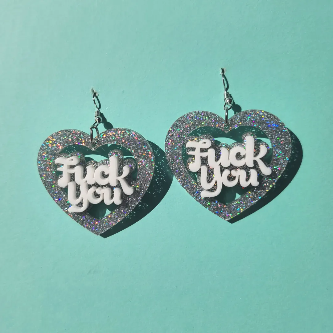 MiniKitty Valentine øredobber akryl 1 par tekst