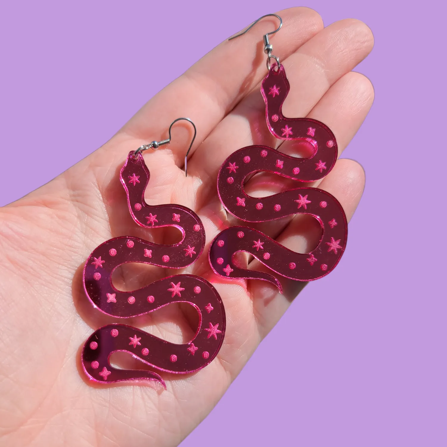 MiniKitty Celestial Snakes Large øredobber speilrosa akryl
